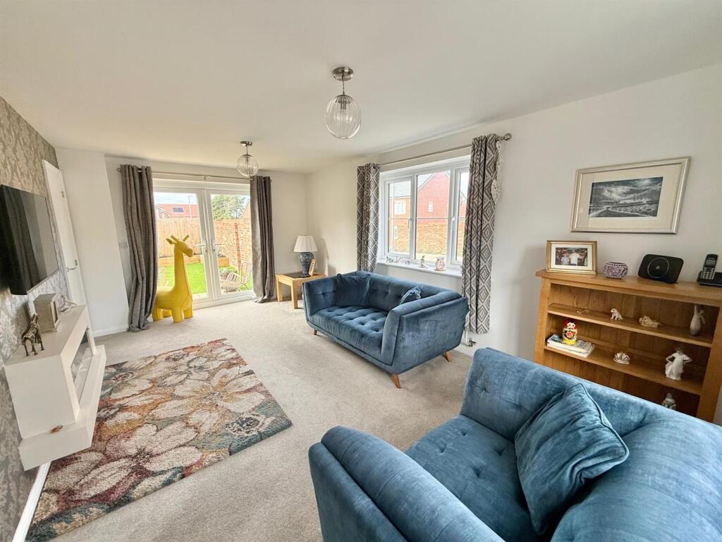 House in Stockport, Sutton - View 2