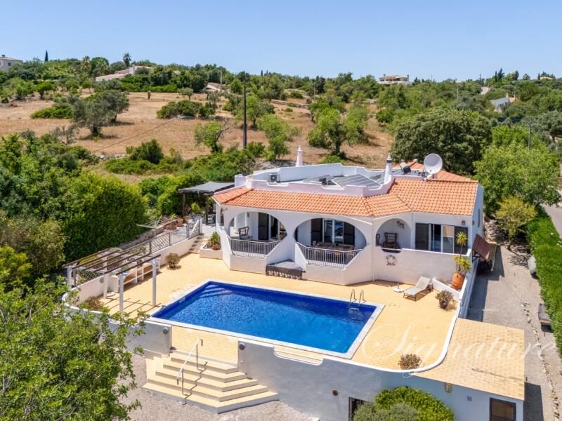 Main image of property: Algarve, Santa Bárbara de Nexe