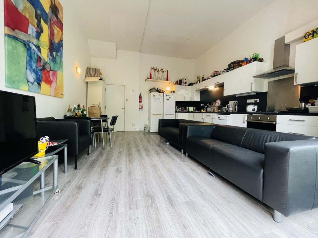 House in London - View 4