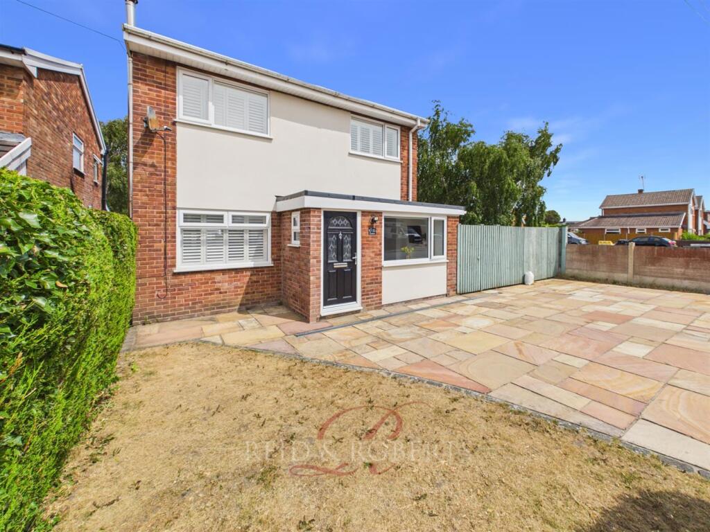 Main image of property: Fferm Llidiart Werdd, Coedpoeth, Wrexham