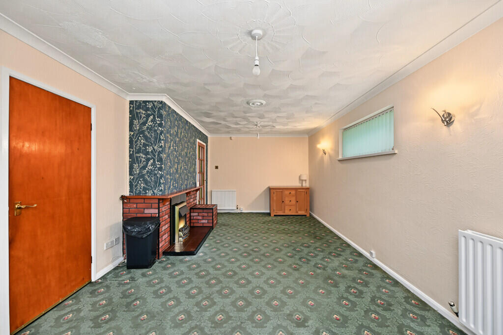 Falstaff Drive, Woodlands, Rugby photo 3