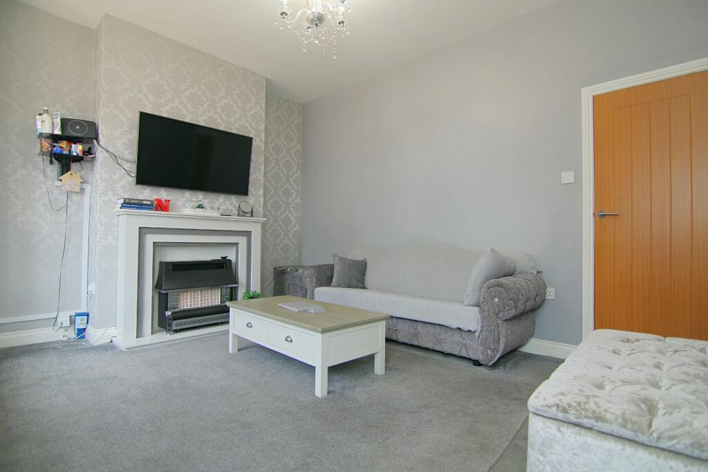 Deneside Terrace, Bankfoot, Bradford, BD5 photo 3