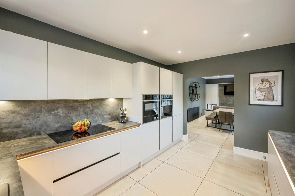 Piccadilly Road, Swinton, Mexborough photo 3