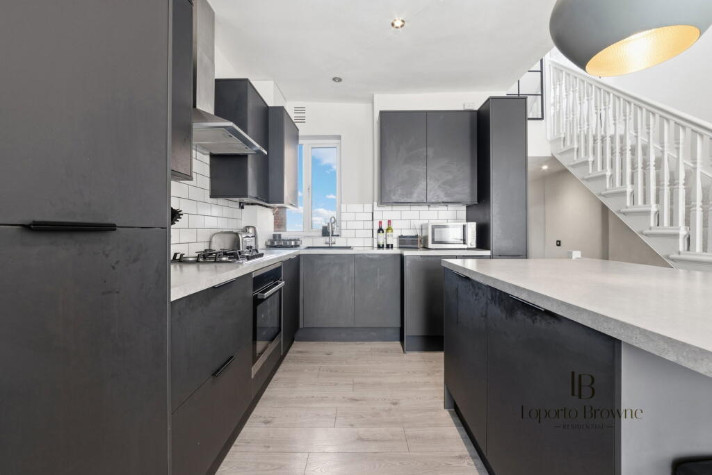 Apartment in London - View 3