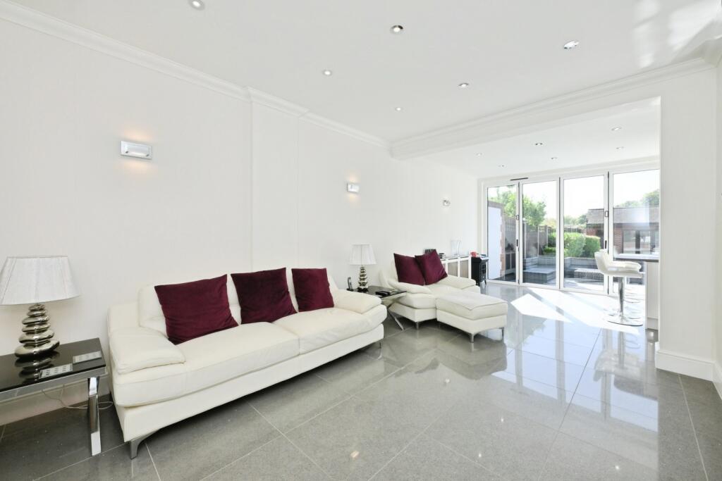 Southbury Road, Enfield, EN1 photo 5