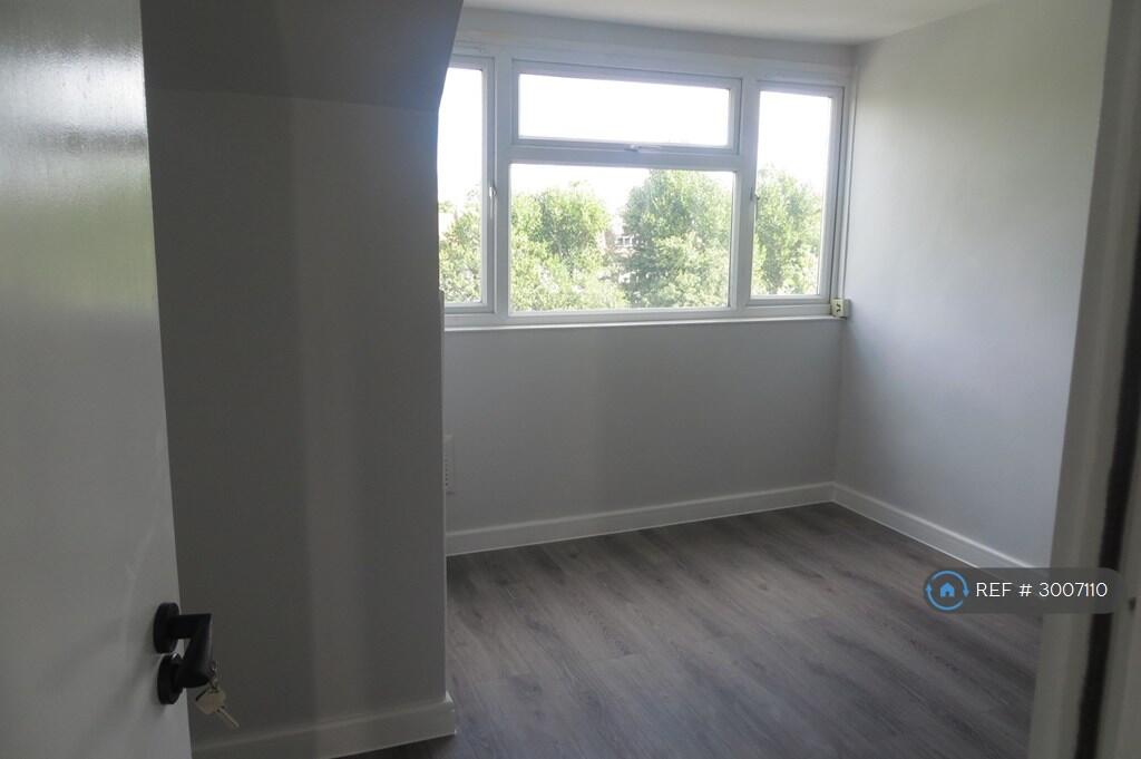 Apartment in London - View 2