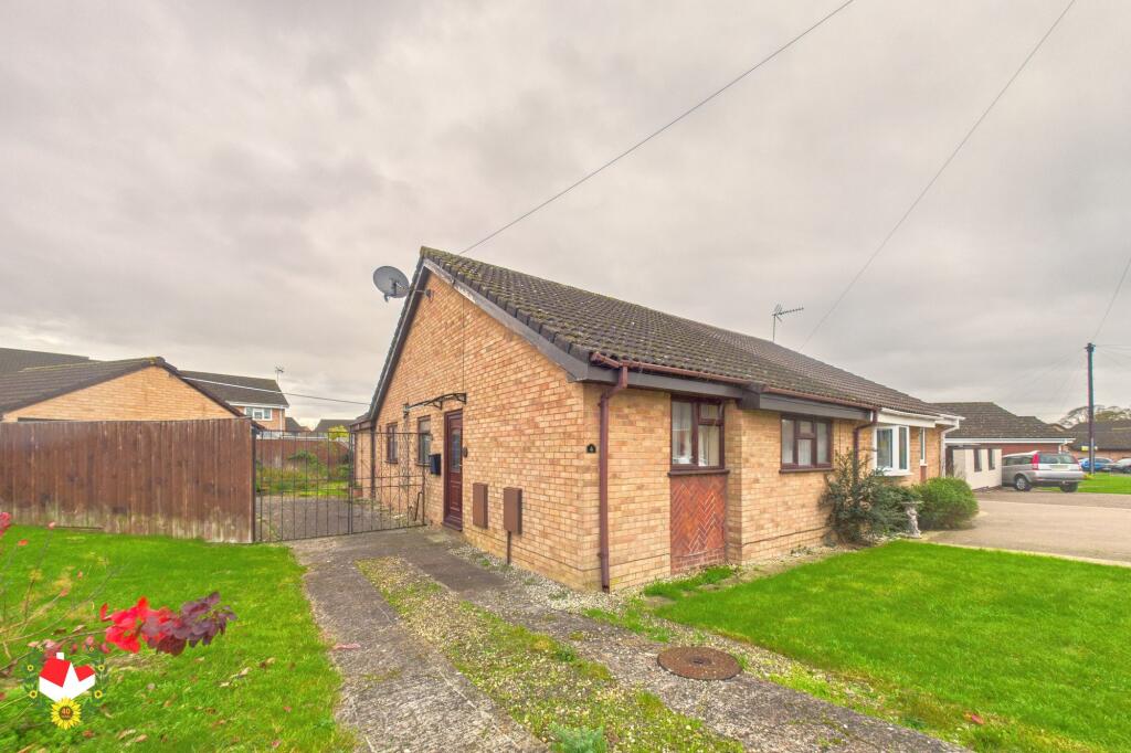 2-bed semi-detached on Loriners Close, Quedgeley, Gloucester, GL2, £290,000