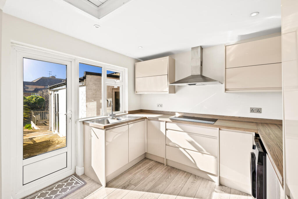 House in Hove, West Blatchington - View 6