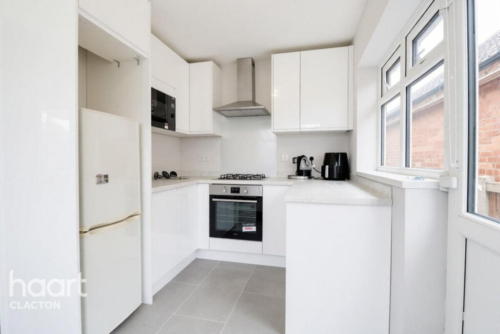 House in Clacton-on-Sea, Jaywick - View 4