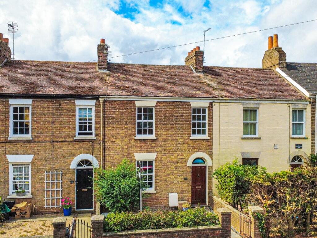 Main image of property: South Street, Taunton, Somerset - NO CHAIN!