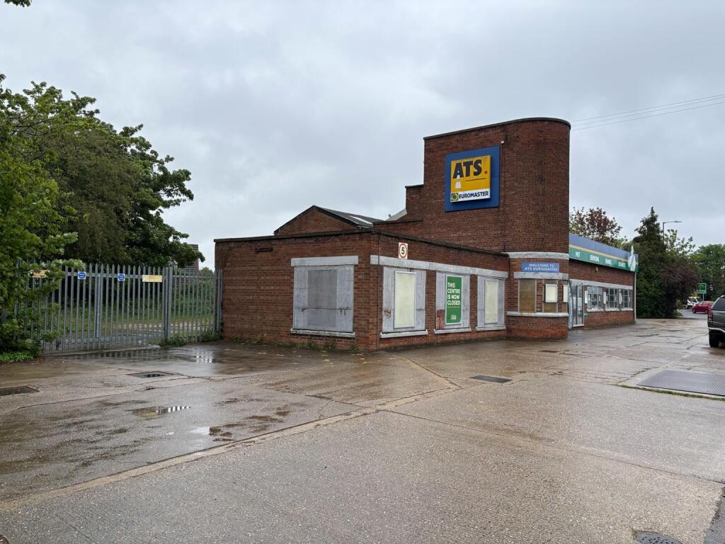 Exterior 3.jpeg