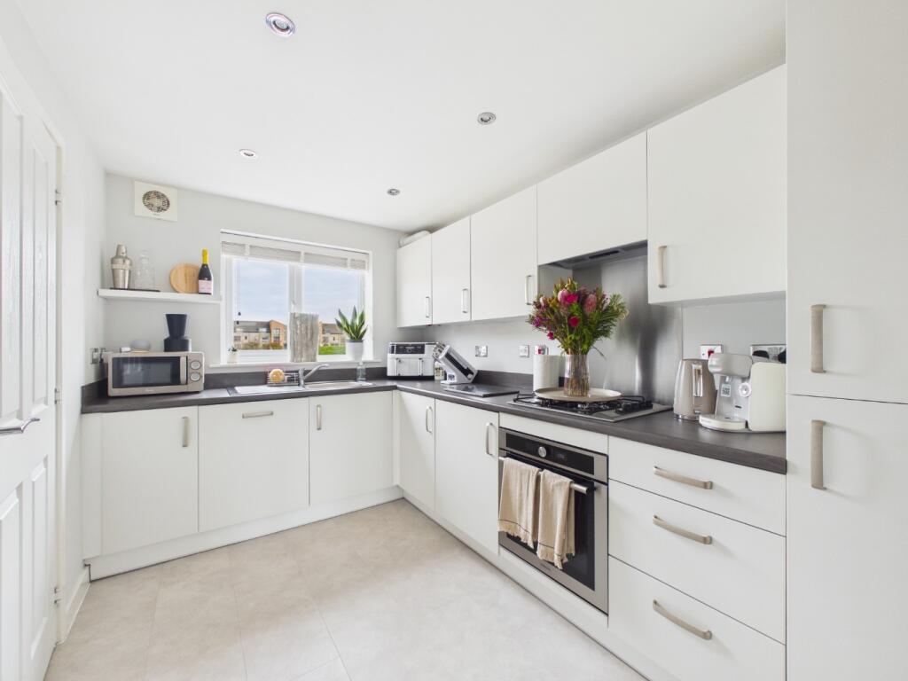Fletton Avenue, Hull, HU3 5ED photo 2