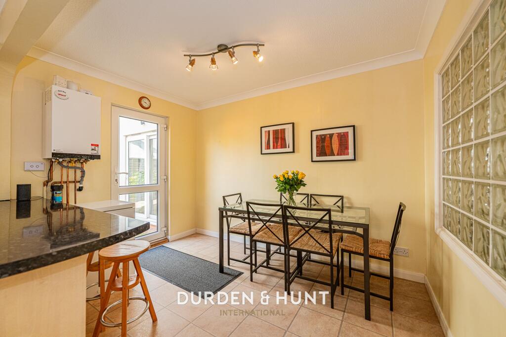 House in Epping Forest, Marden Ash, Ongar - More