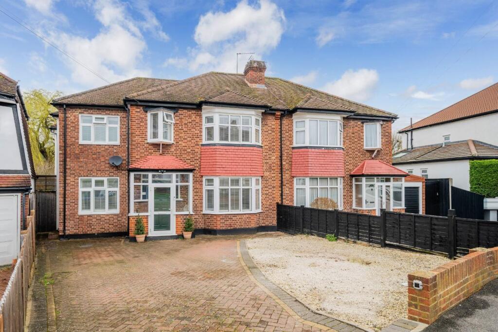 House in Epsom and Ewell, Cuddington, Stoneleigh