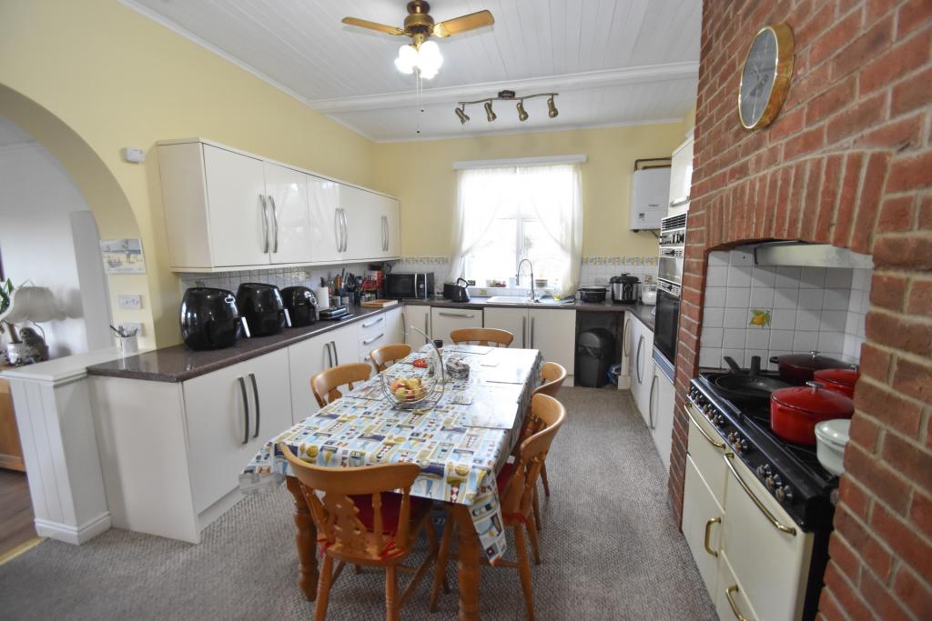 288 Drummond Road photo 4
