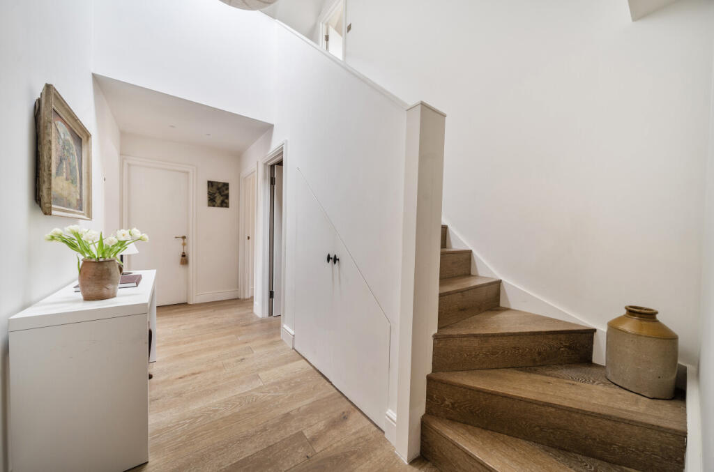 House in London, Bromley Park, Shortlands - More
