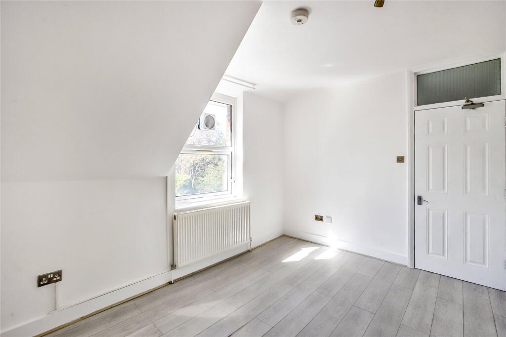Apartment in London - More