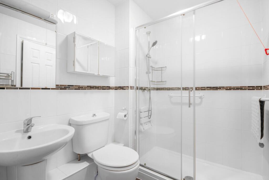 Apartment in Bracknell - More