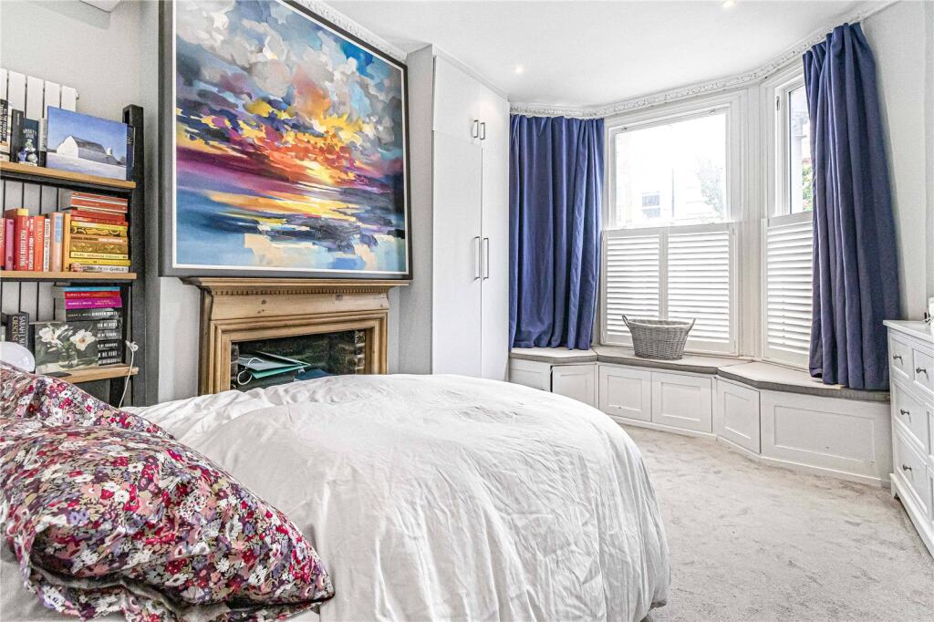 Apartment in London - More