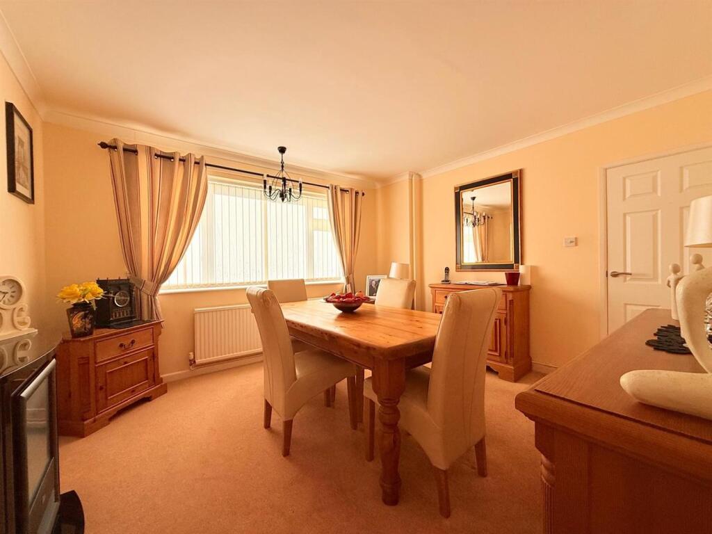 Martindale Avenue, Wimborne - More