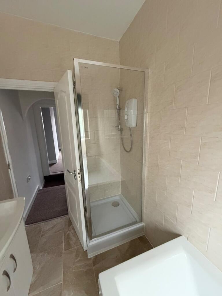 House in Barnsley, Wombwell - View 4