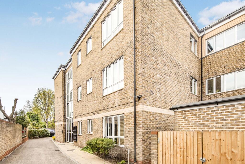 Main image of property: Choumert Road London SE15
