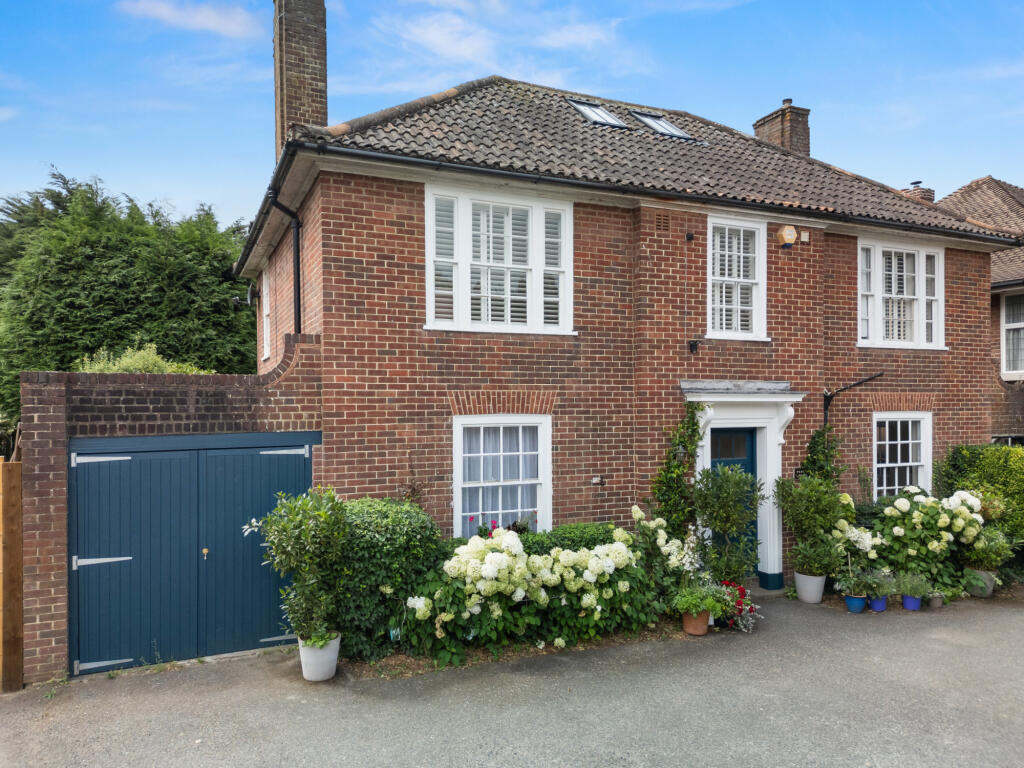Main image of property: New Dover Road, Canterbury, CT1