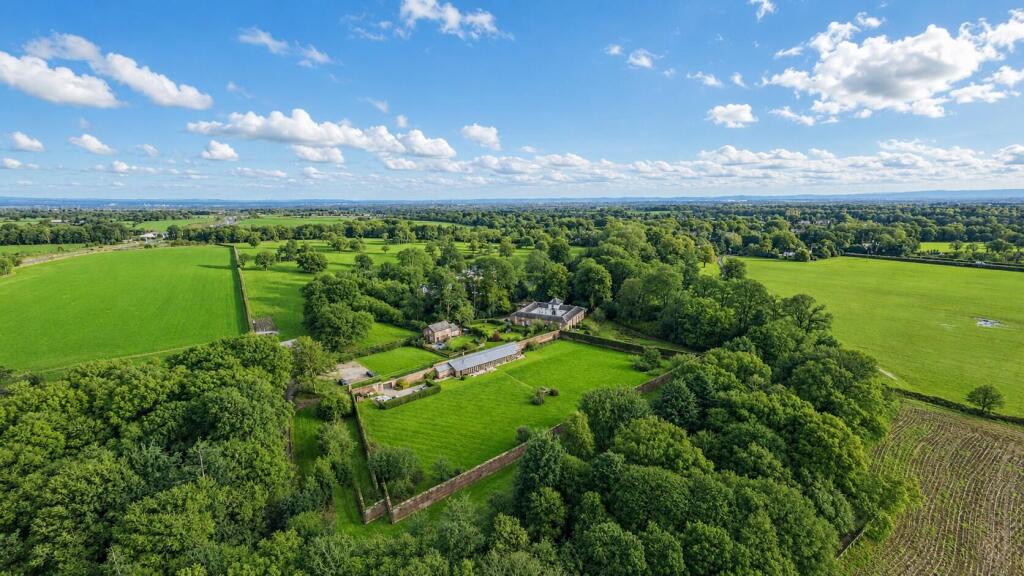 Main image of property: Mere, Knutsford