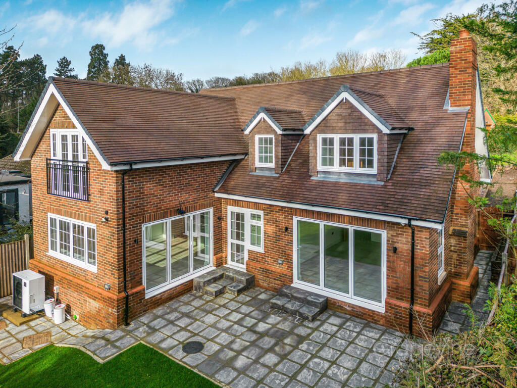 Main image of property: Knowl Hill Common, Knowl Hill, RG10