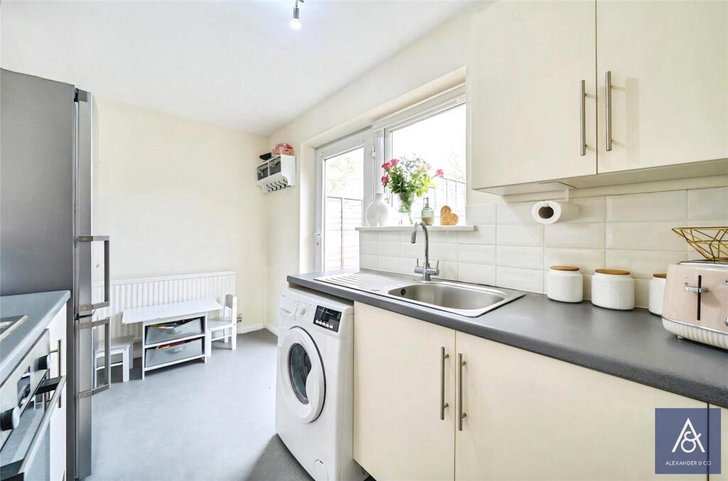 Bannerman Drive, Brackley, Northamptonshire - More