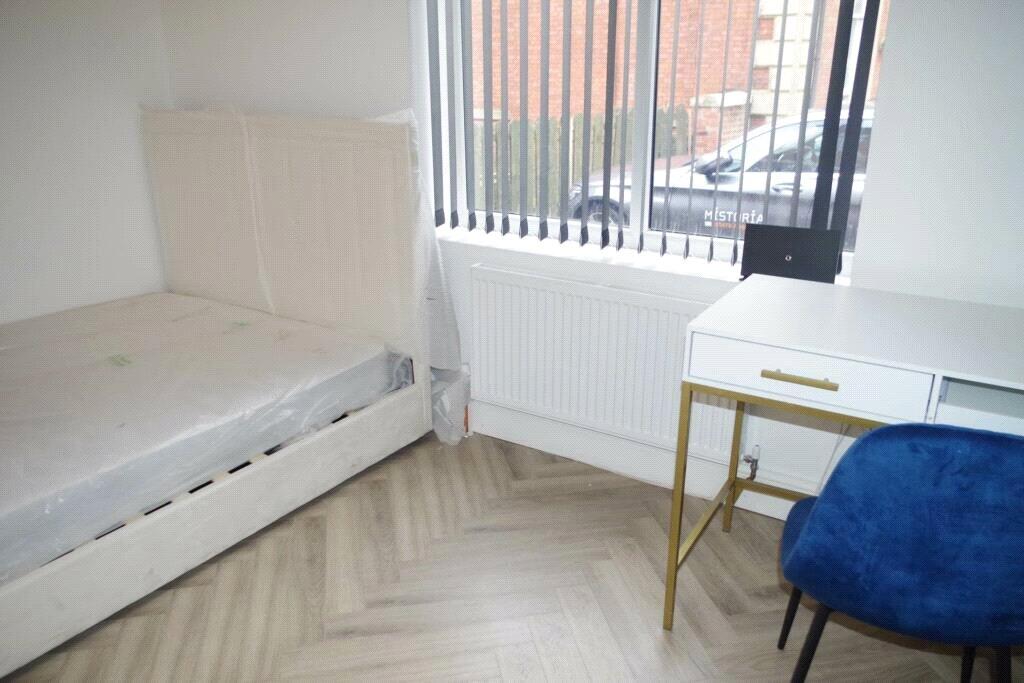 House in Manchester, Failsworth - View 3
