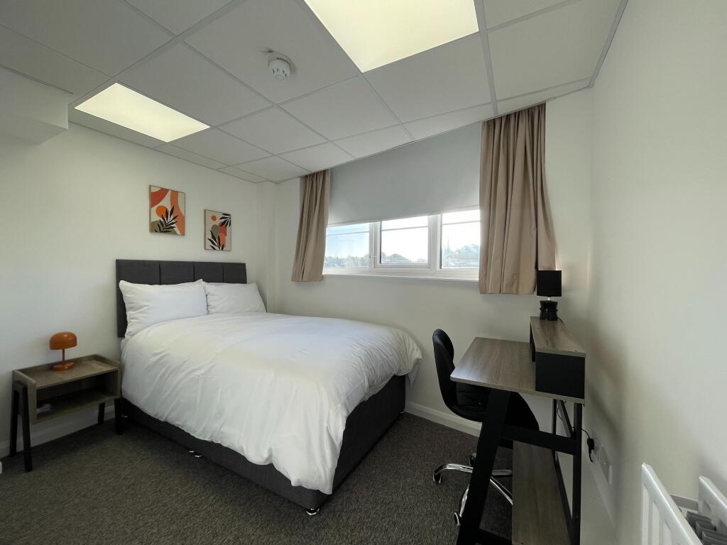 Main image of property: Wilbury Villas - P2043S70