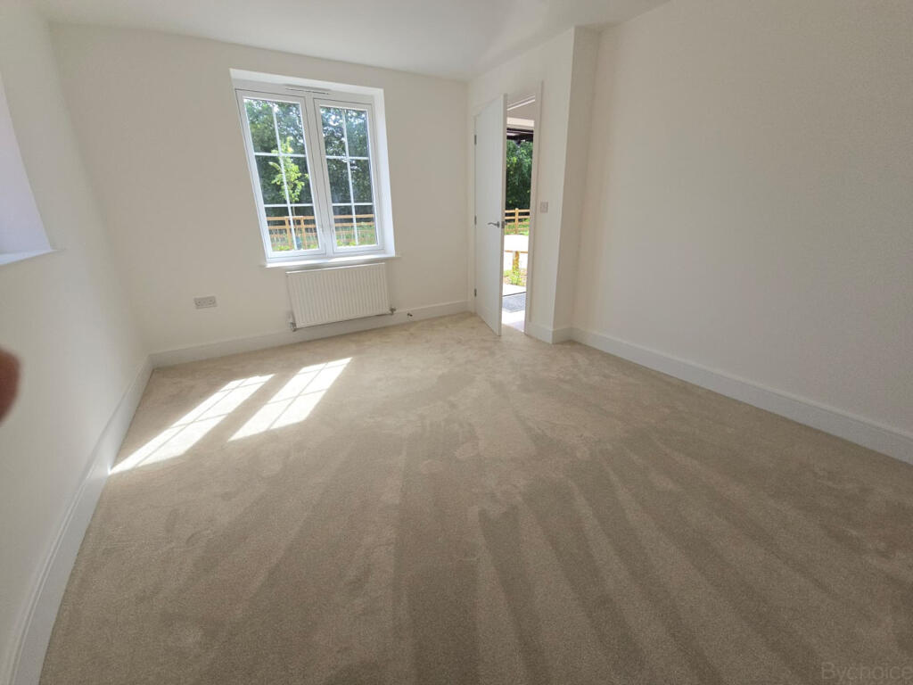 House in West Suffolk, Rougham Green, Rushbrooke with Rougham - View 5