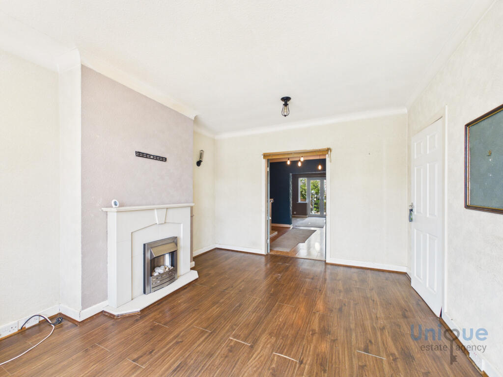 Banbury Road,  Lytham St. Annes, FY8 photo 3