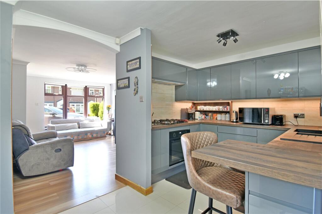 Boddens Hill Road, Heaton  Mersey, Stockport, SK4 photo 4