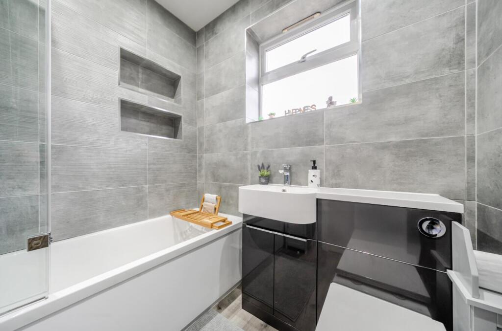 Highfield Villas, Sherburn In Elmet, Leeds photo 2