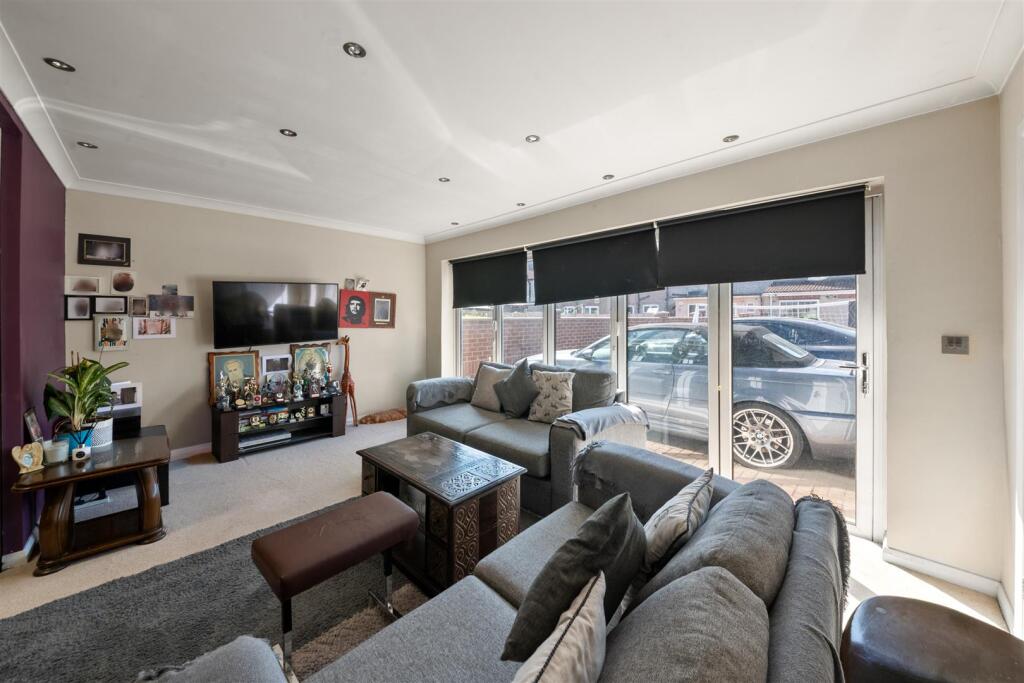 House in London, Beavers, Hounslow West - View 5