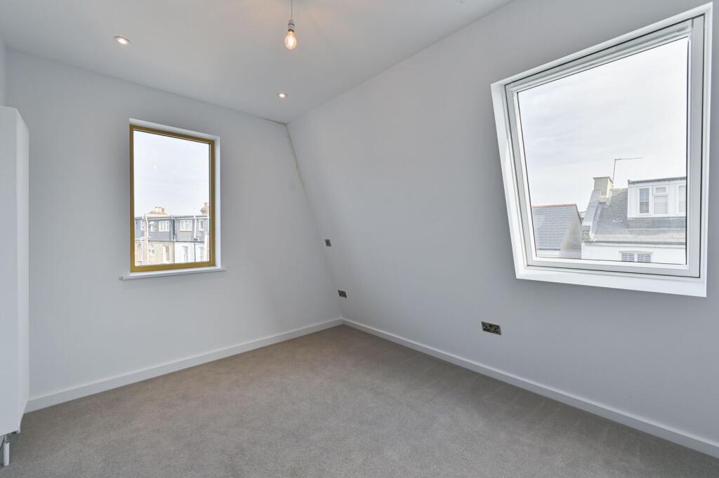 Carpenters Mews, Wandsworth, London, SW17 photo 4
