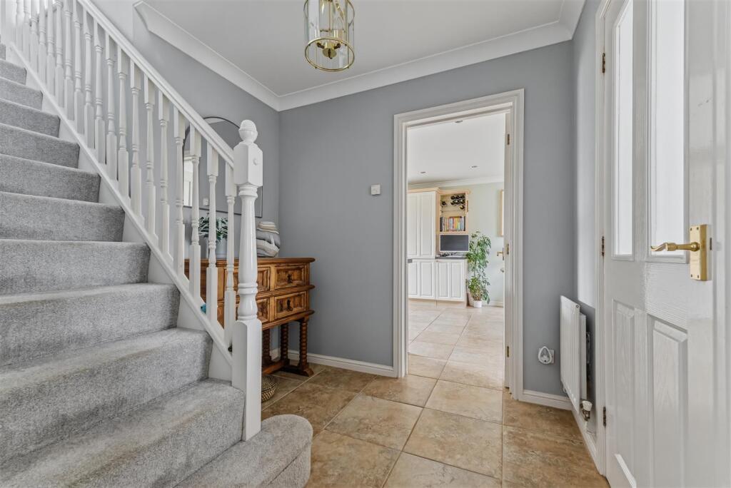 Shadow Walk, Elborough Village - STUNNING OUTLOOK photo 4