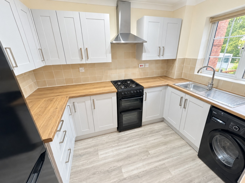 House in Luton, New Town - View 5
