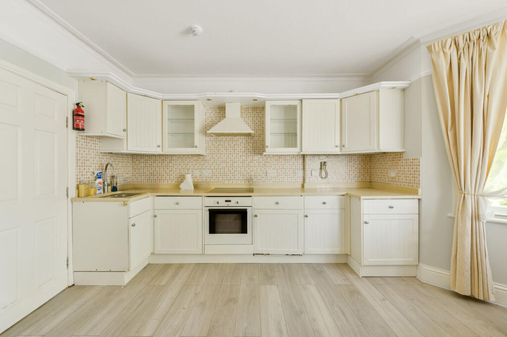 Apartment in London - View 3