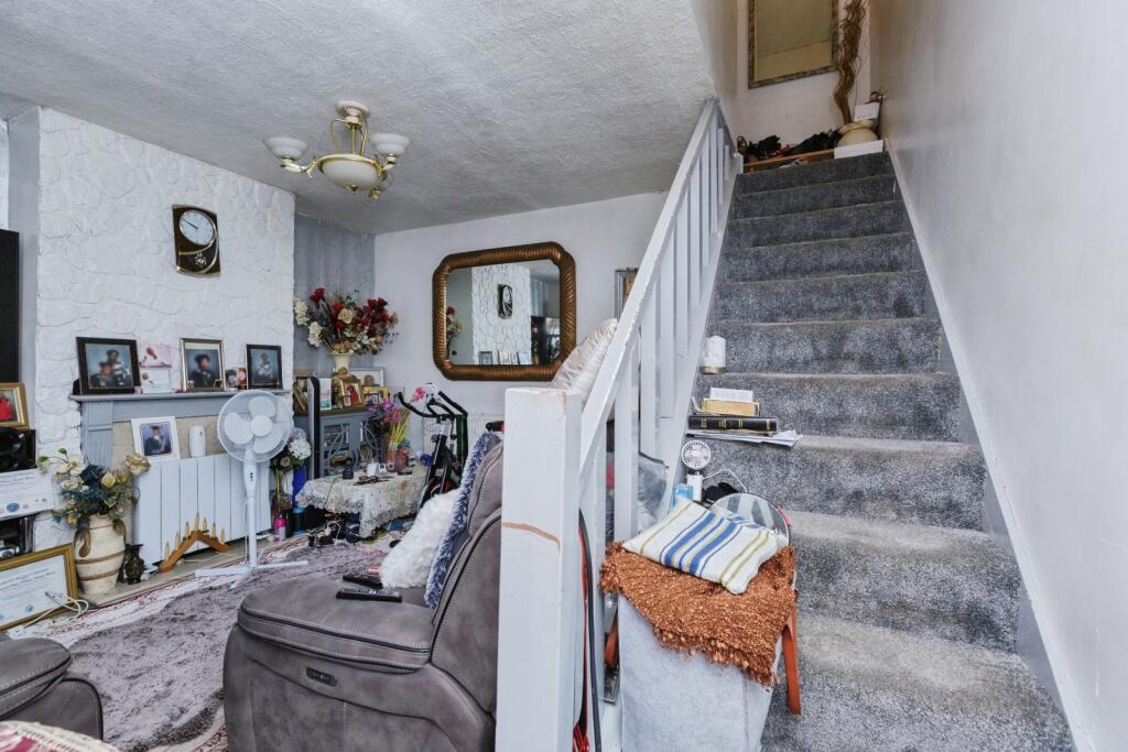 Tunstall Crescent, Leicester, Leicestershire, LE4 photo 4