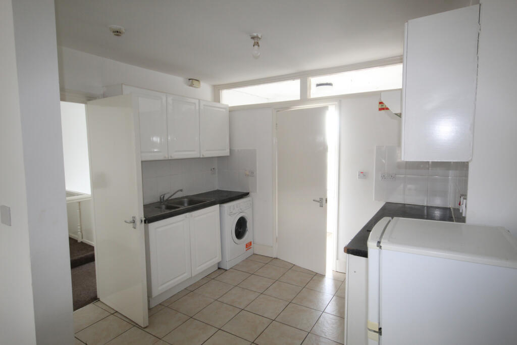 Apartment in London - View 5