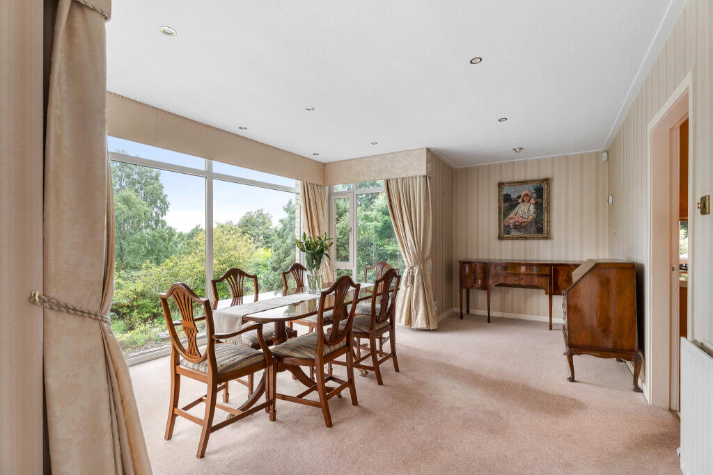 House in Falkirk, Stirling - More