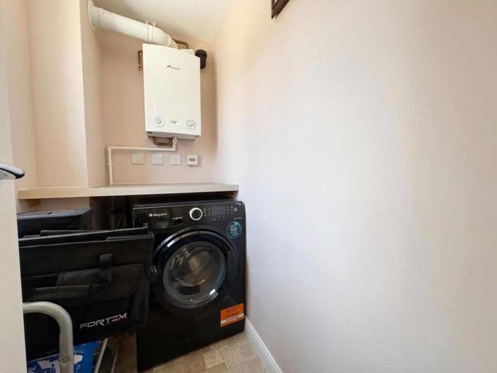 3 bedroom end of terrace house for rent