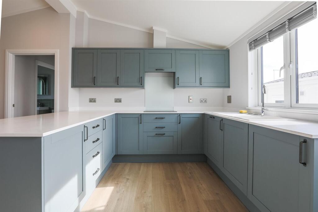 House in Bradenstoke, Lyneham and Bradenstoke - View 4