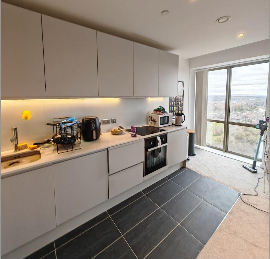 Apartment in Manchester - View 5