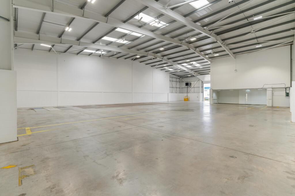 97530_Unit 6 The IO Centre Spitfire Close 32.jpg