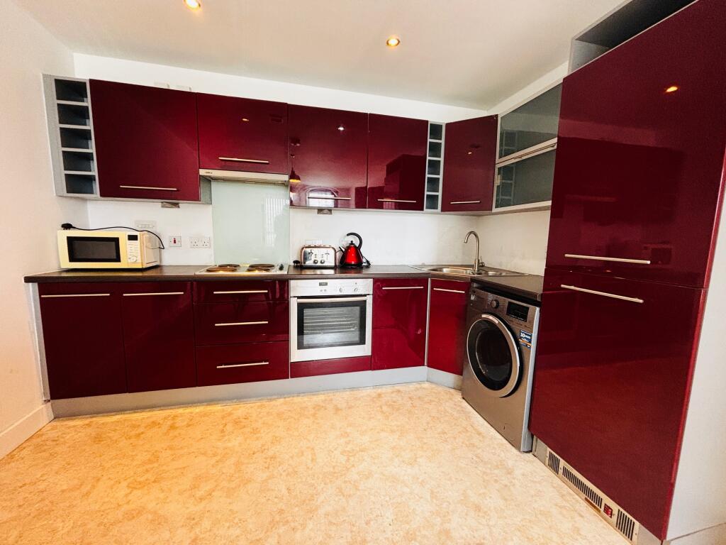 1 Salford Approach, Barnfield House, M3 7BX photo 3