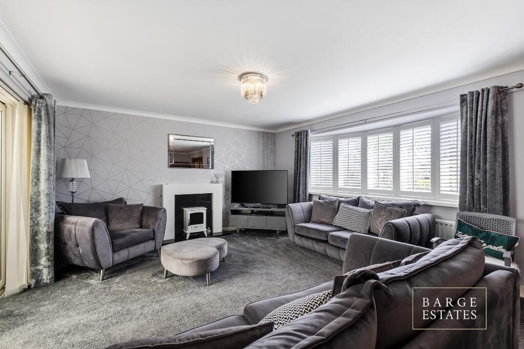 House in Ashfield, Hucknall - More